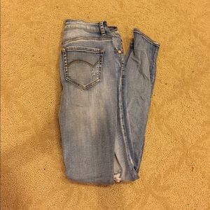 Light Wash Ripped Jeans