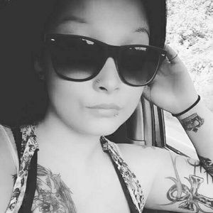 Meet your Posher, Riane