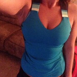 Lululemon top