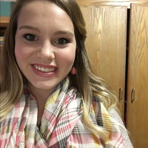 Meet your Posher, Madi