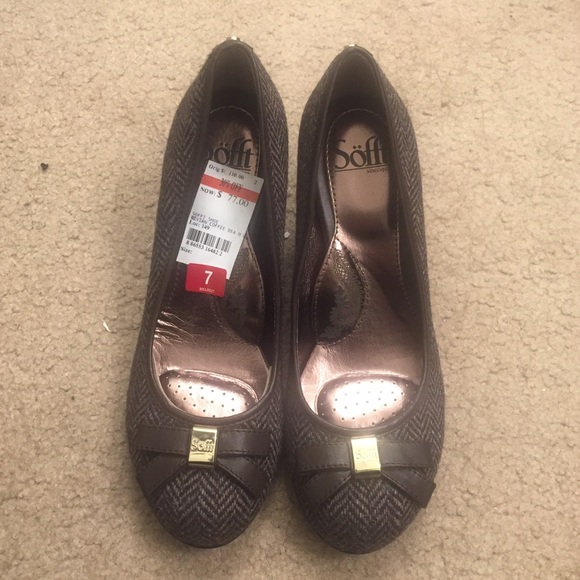 BRAND NEW Sofft kitten heels