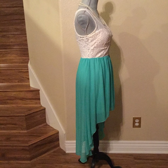 Beautiful High/Low Dress - Picture 2 of 4