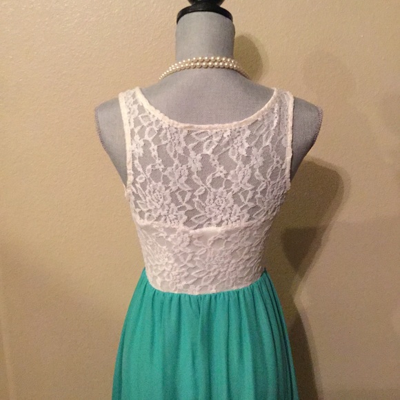 Beautiful High/Low Dress - Picture 4 of 4