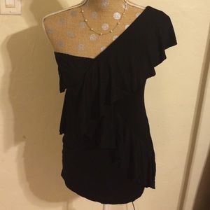 Very cute one sleeve ruffle top