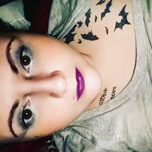 Meet your Posher, Lauren-marie