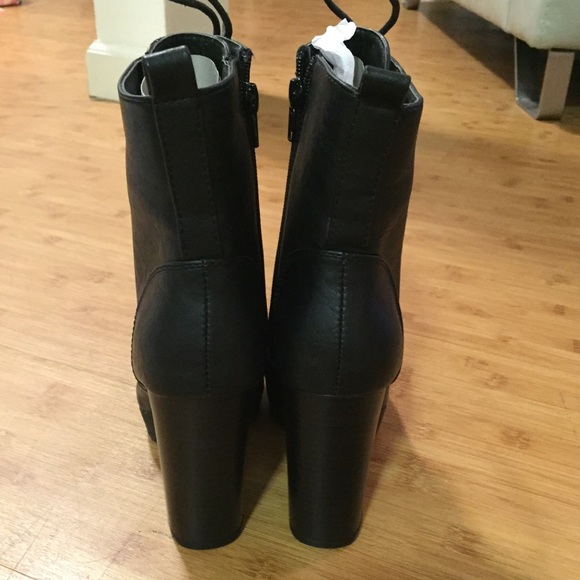 🔹sold in bundle🔹Black Laced Boots - Picture 3 of 4