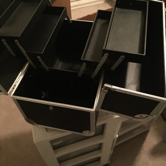 Makeup case - Picture 4 of 4