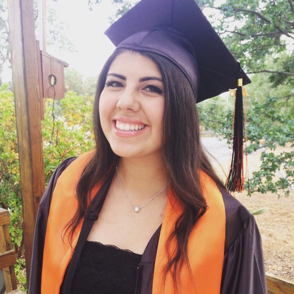 Meet your Posher, Monica - Picture 1 of 1