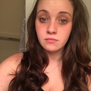 Meet your Posher, Alissa