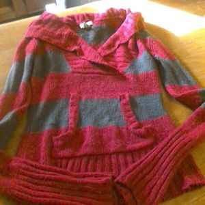 ARIZONA JEANS CO. Pink & Grey Sweater