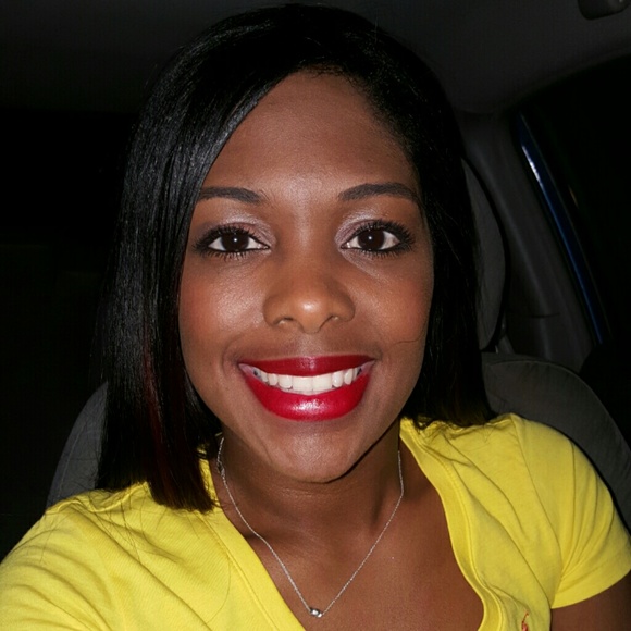 Meet your Posher, Marrisa