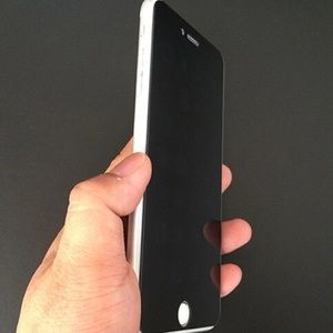 Tempered screen so people can't see your phone