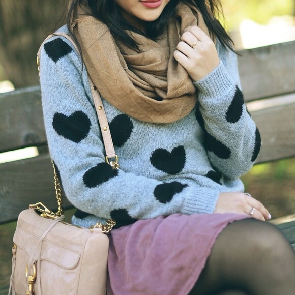 Sweaters - Gray grey black heart sweater