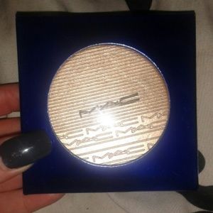 Looking to trade my limited edition oh darling