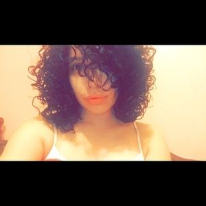 Meet your Posher, Raquel