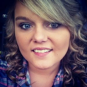 Meet your Posher, Deidra