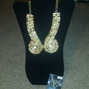 Brand New---Necklace and earring set