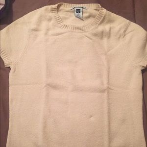 Gap t-shirt