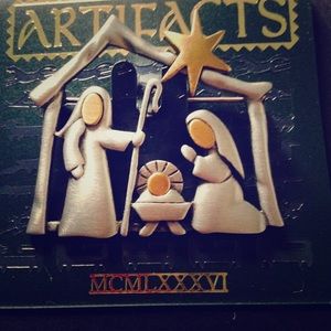Nativity Pin