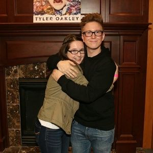 Meet your Posher, Holly