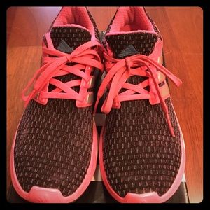 Adidas REVEAL running shoe