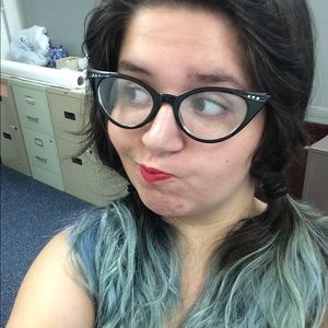 Meet your Posher, Celia