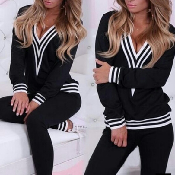 SWEAT SHIRT AND FITTED PANTS