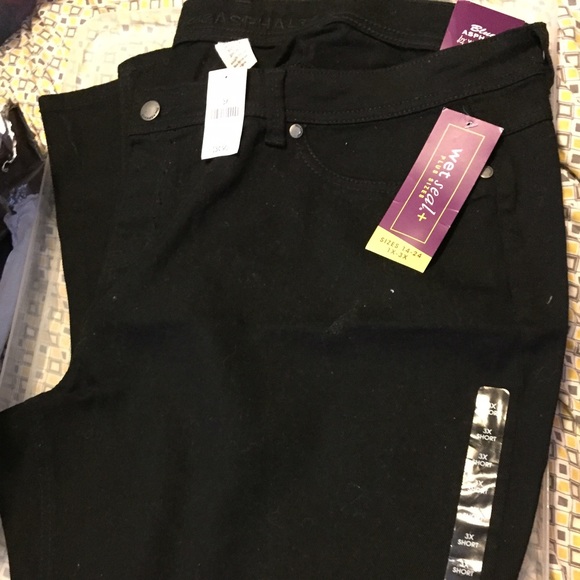 Black Button Jegging