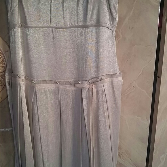 Vera Wang Gown (NOT SIMPLY VERA FROM KOHLS) - Picture 3 of 4