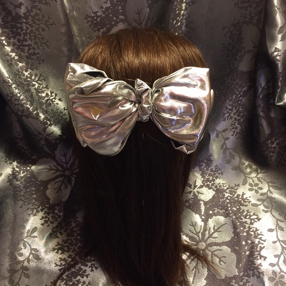 Vintage Accessories Silver Large Hair Bow 80s Poshmark