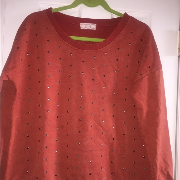 🍁💐Fall Sweatshirt with studs.💐🍁 - Picture 1 of 2