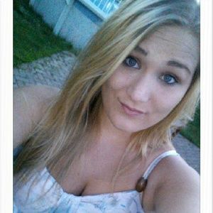 Meet your Posher, Britt