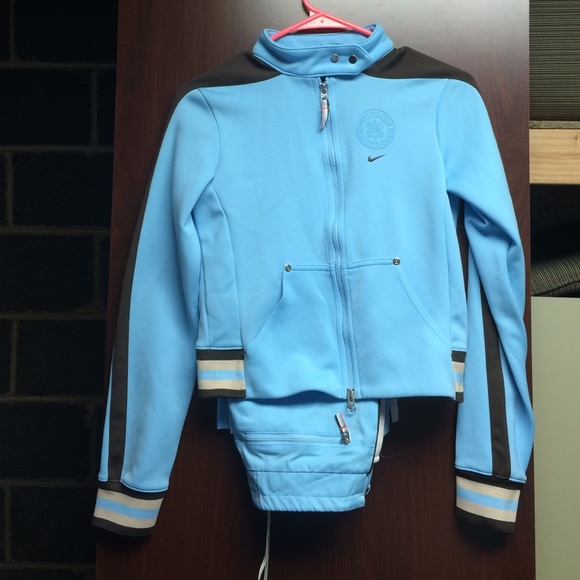 Light blue nike tracksuit womens clearance