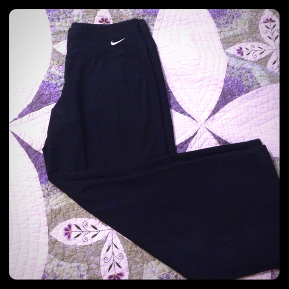 ✔️NIKe workout crops/yoga✔️