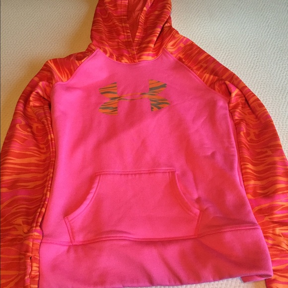 Under armour sweatshirt