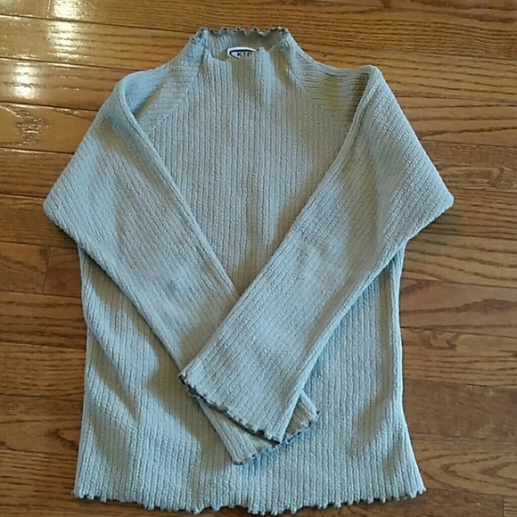 Long sleeve tutle neck sweater