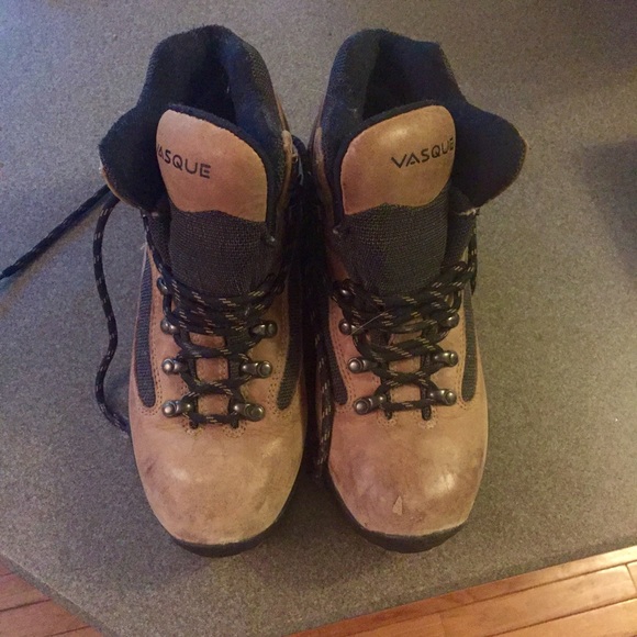 Vasque hiking boots size 8 never worn