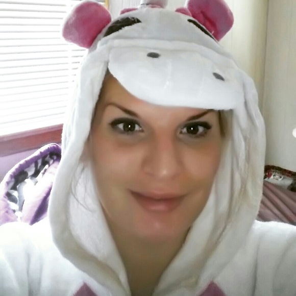 Meet your Posher, Bethani - Picture 4 of 5