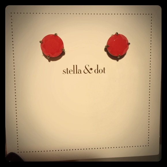 Stella & Dot - Janice studs