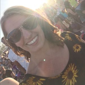 Meet your Posher, Edina