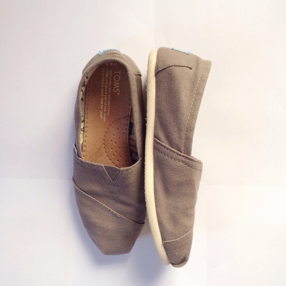 TOMS Shoes - Toms Classic Slip-Ons