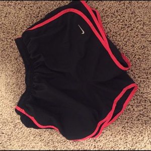 NIKE RUNNING SHORTS