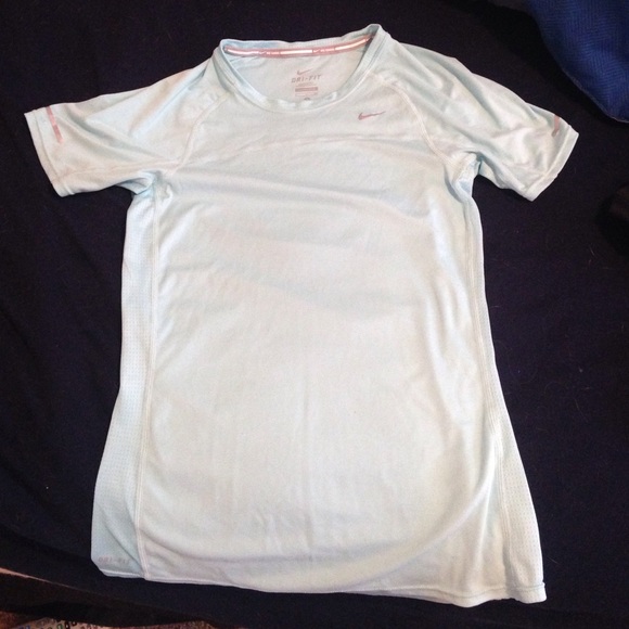 Nwot Nike dri-fit running shirt
