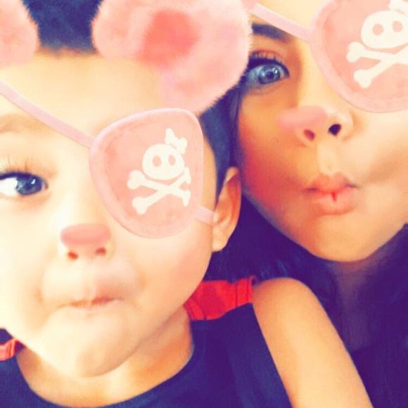 Meet your Posher, Blanca - Picture 1 of 3