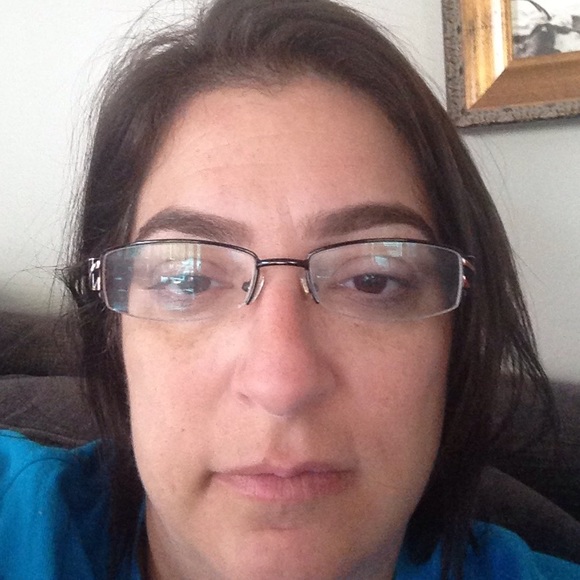 Meet your Posher, Michele - Picture 1 of 1