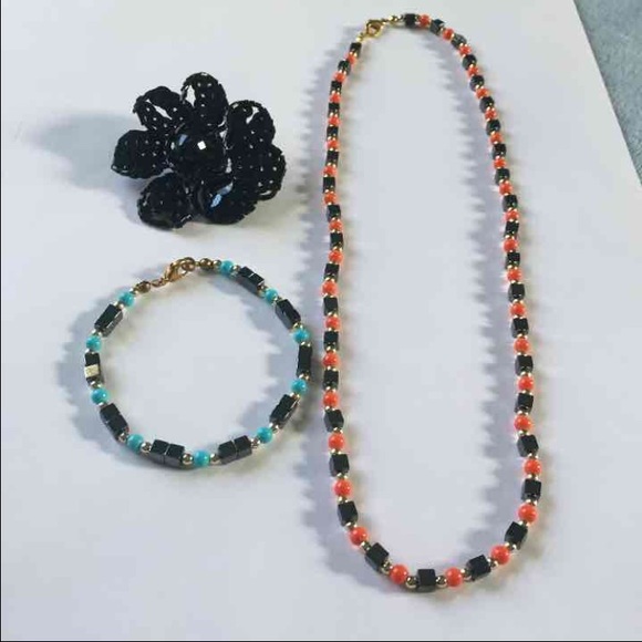 Necklace/bracelet/pin set