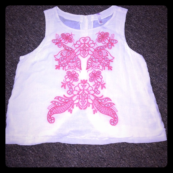 Cute linen top