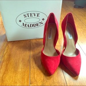 VARCITYY Steve Madden Pumps