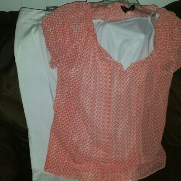 SOLD  ....Orange and white top - Picture 2 of 4