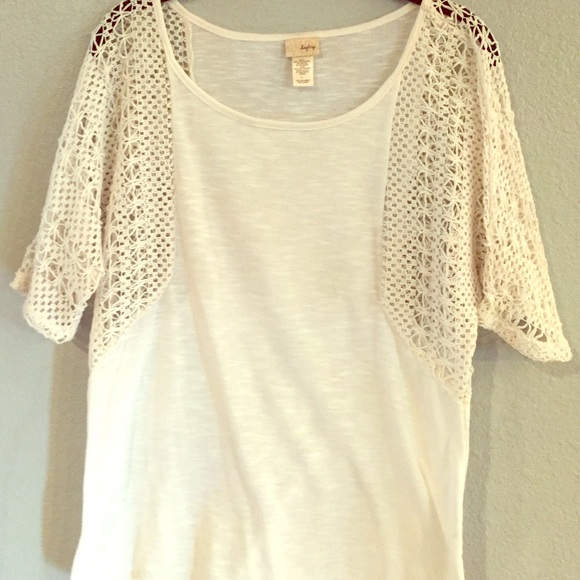 Daytrip Tops - Buckle Daytrip shirt